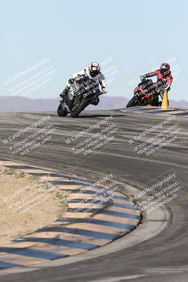 media/Dec-01-2025-Moto Forza (Mon) [[2daa91e15f]]/2-Intermediate Group/Session 2 (Turns 9 and 10)/